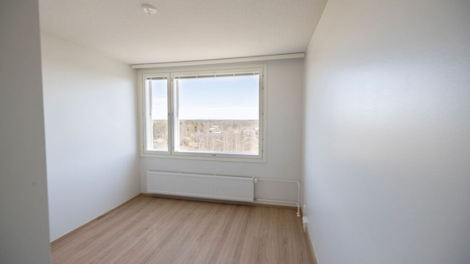 Makuuhuone, ikkuna ja maisema